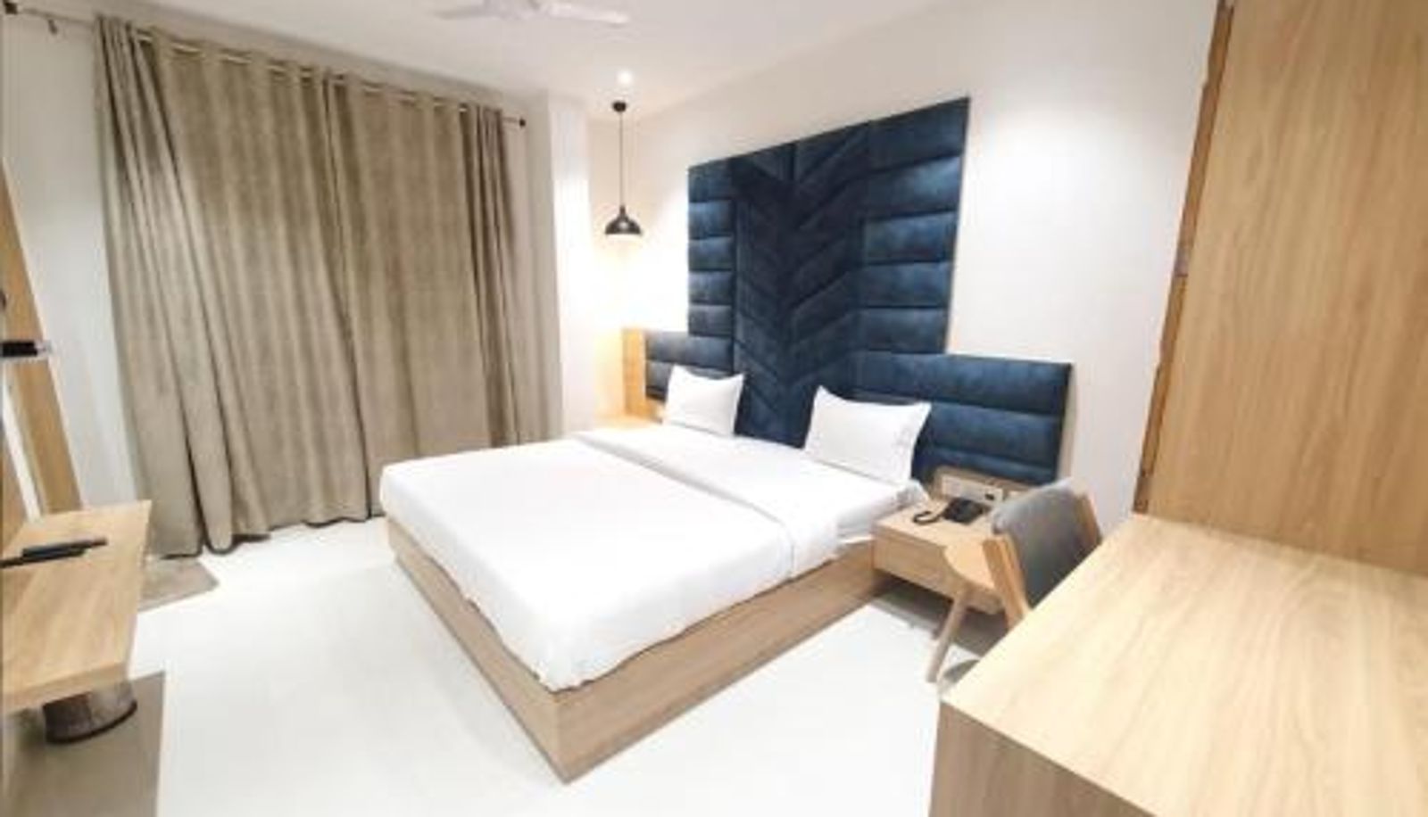 Chambre - HOTEL SCARLET