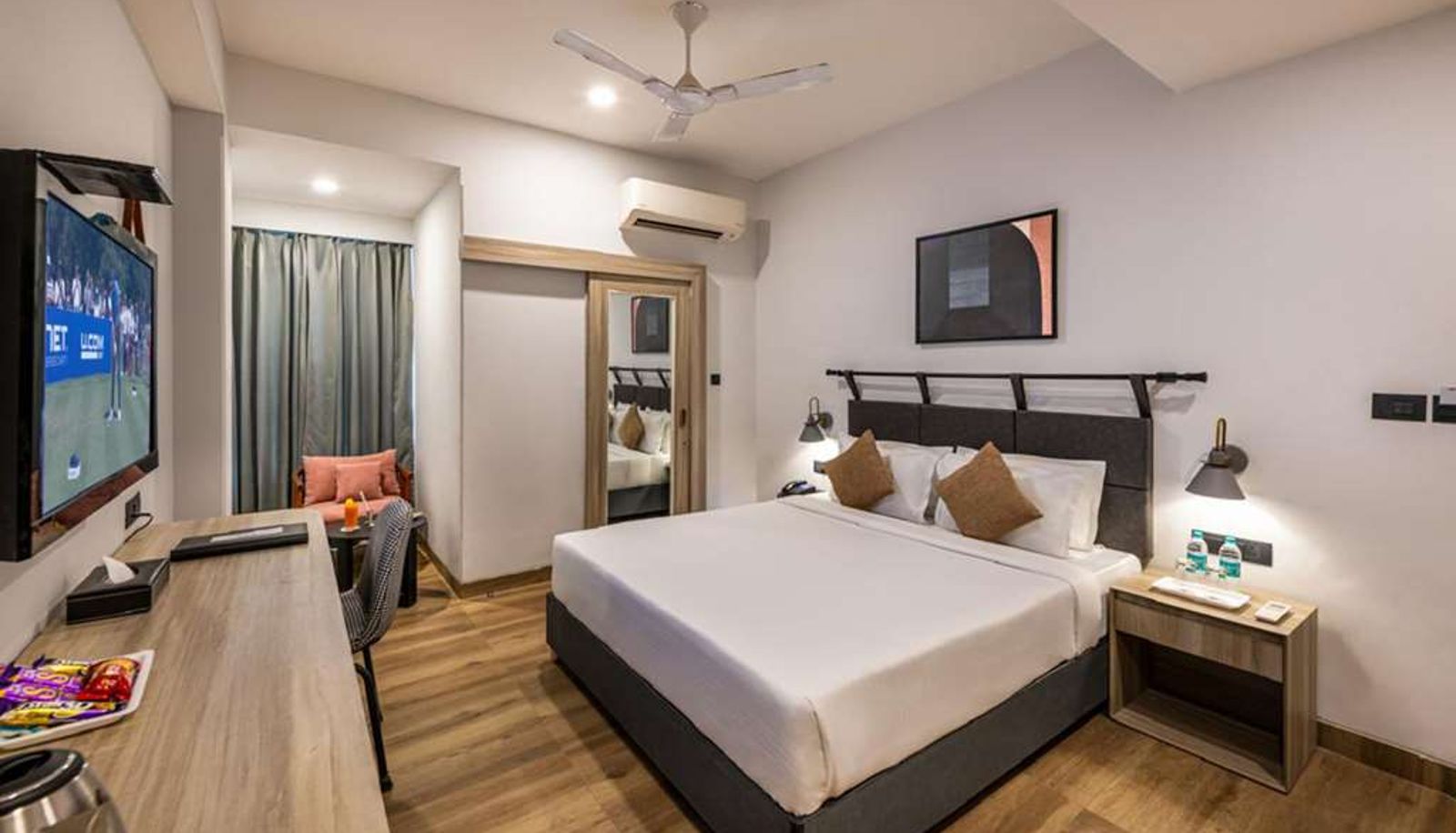 Room - Comfort Inn Grand