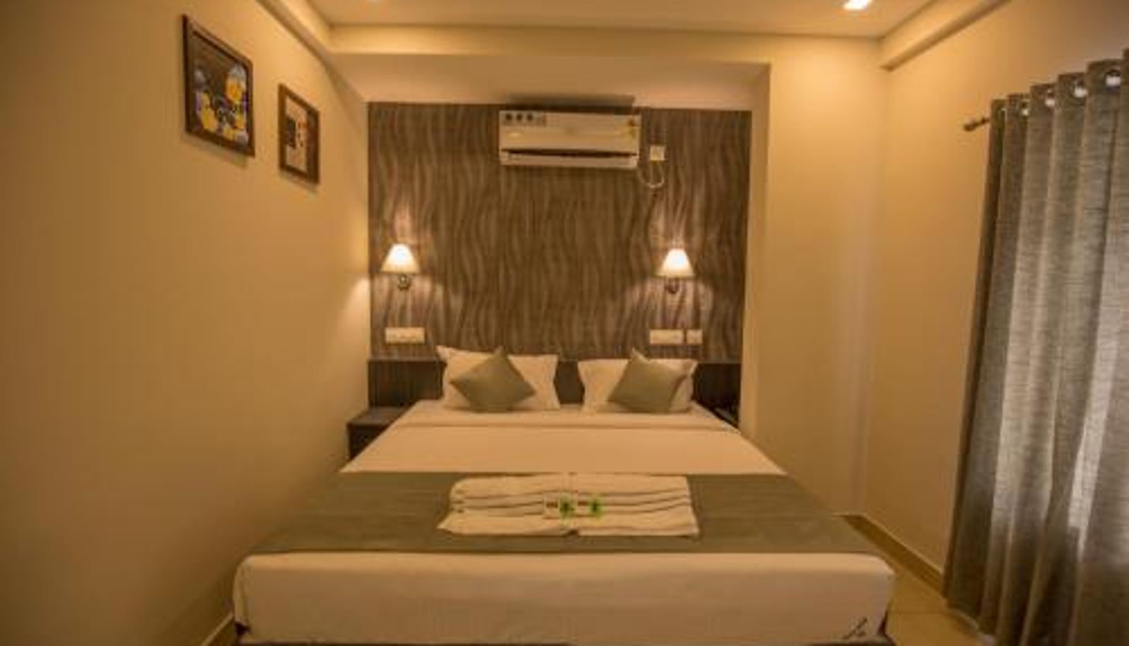 Room - South Gate Residency