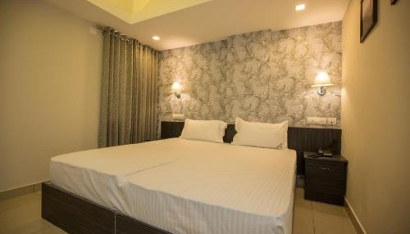 Room - South Gate Residency