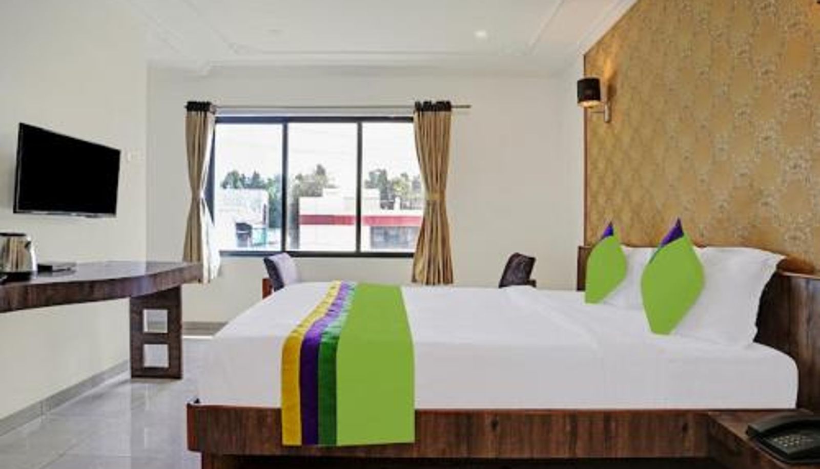 Info - Hotel Varsha Palace