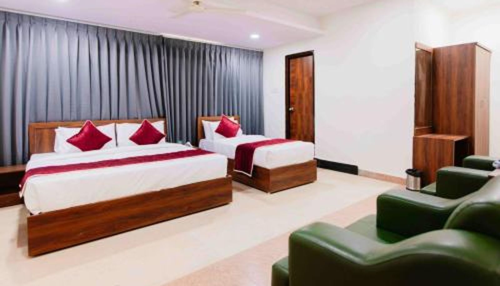 Informacje - NO 7 Grandeur Hotel
