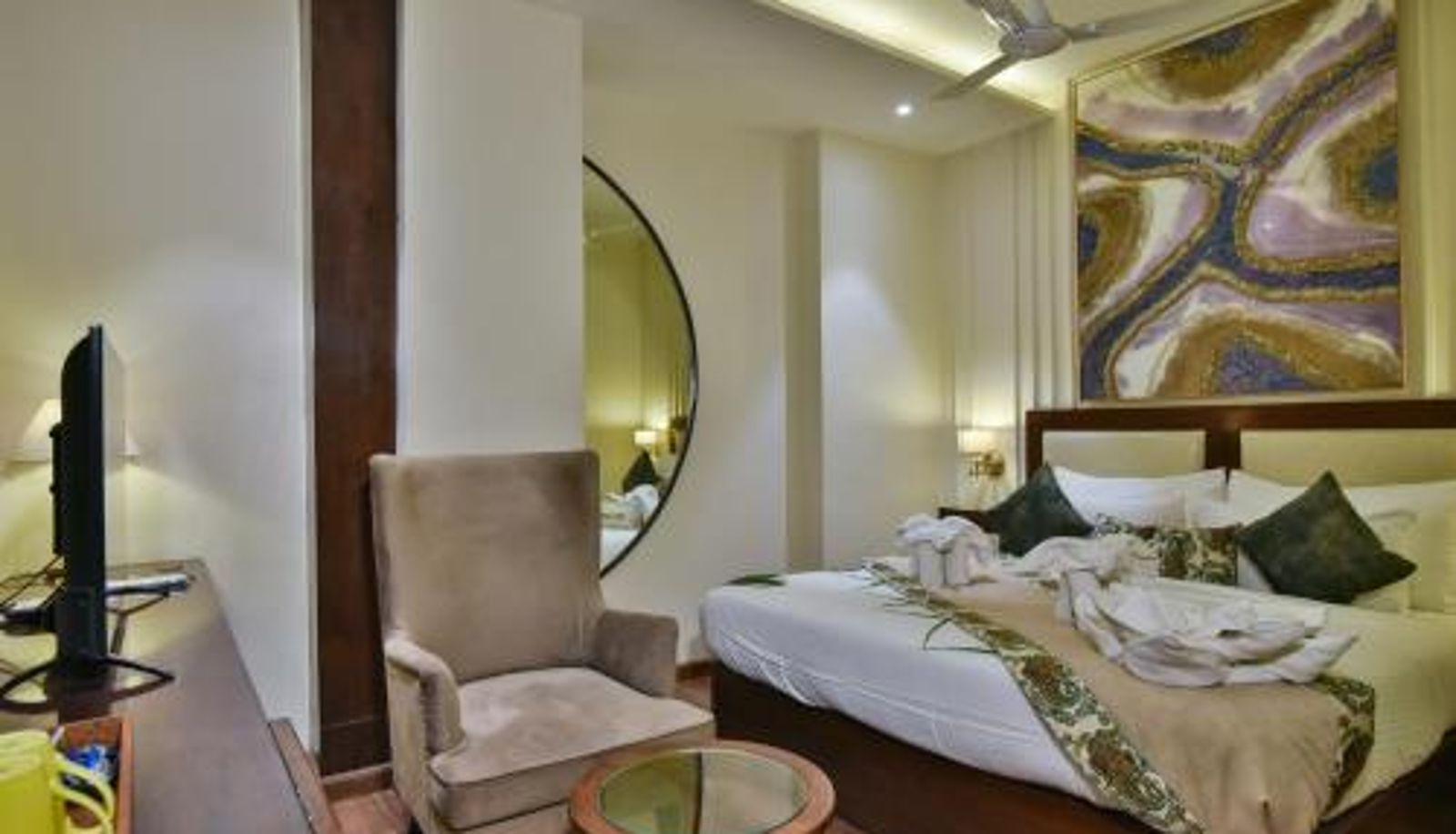 Habitación - Hotel BR Grand With Nimo Club Amritsar -5 Mint From Golden Temple