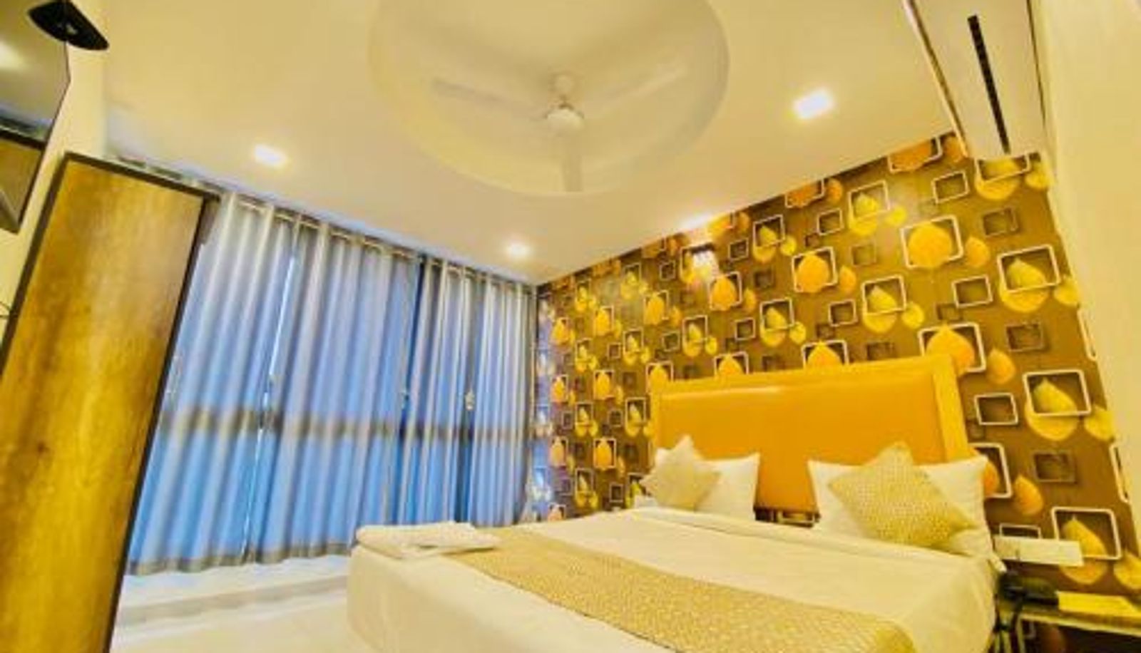Información - Ahmedabad Hotel Alexa - Satellite Prahladnagar
