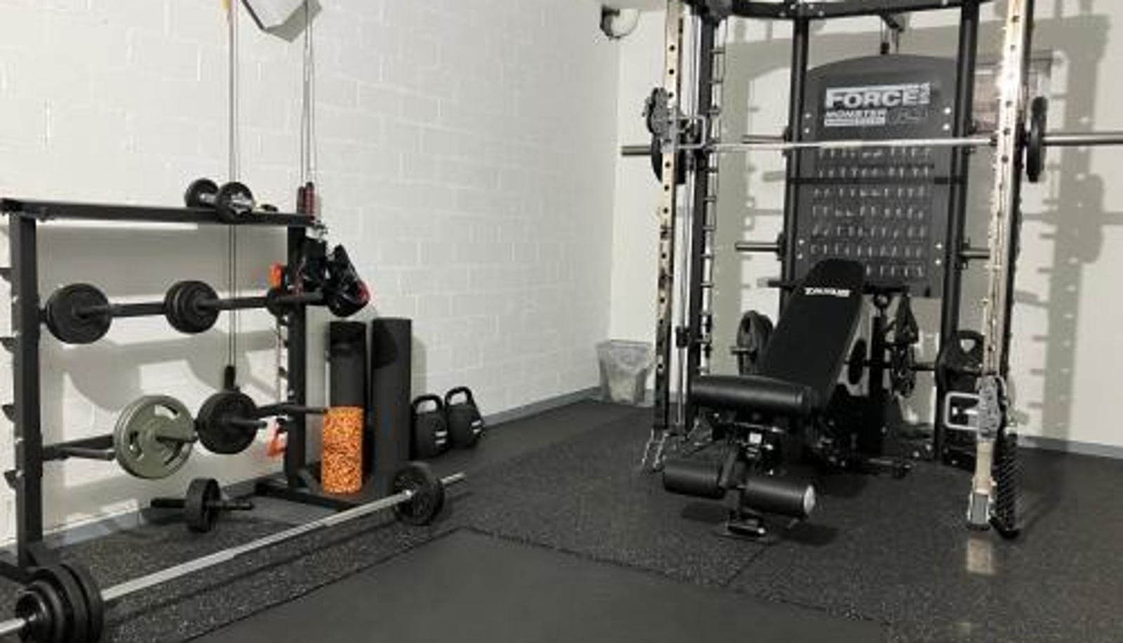 Zona de bienestar y gimnasio - MEINpartments - Modern Business Apartmenthouse