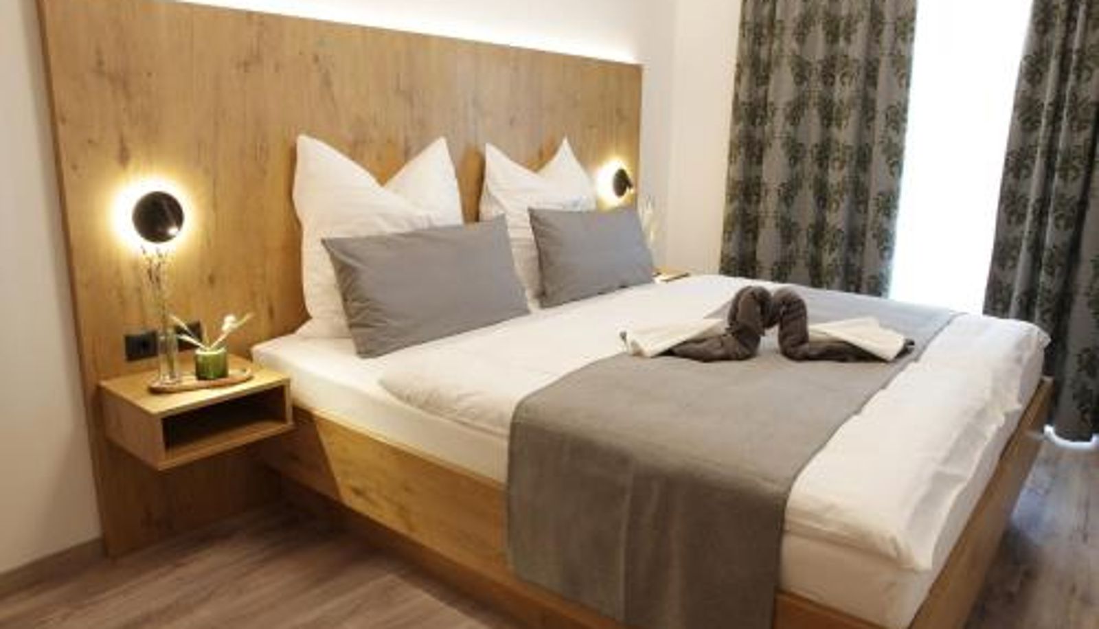 Kamer - Gastwirtschaft & Hotel Doll