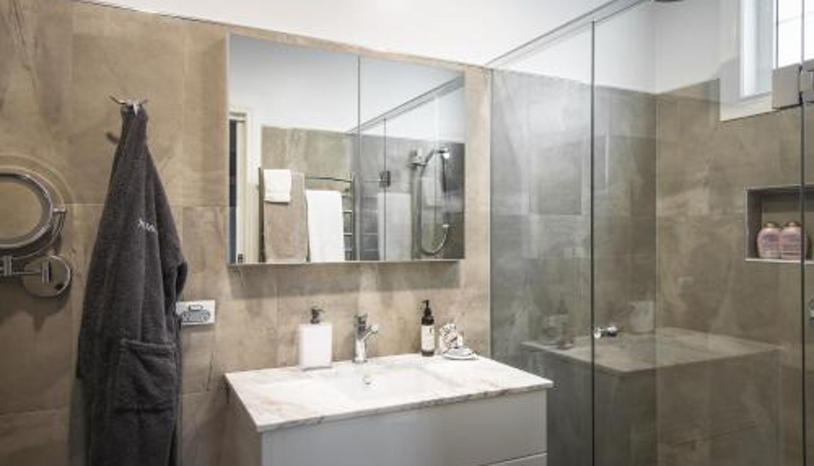 Badezimmer - Noah's Stanley Luxury Bed and Breakfast