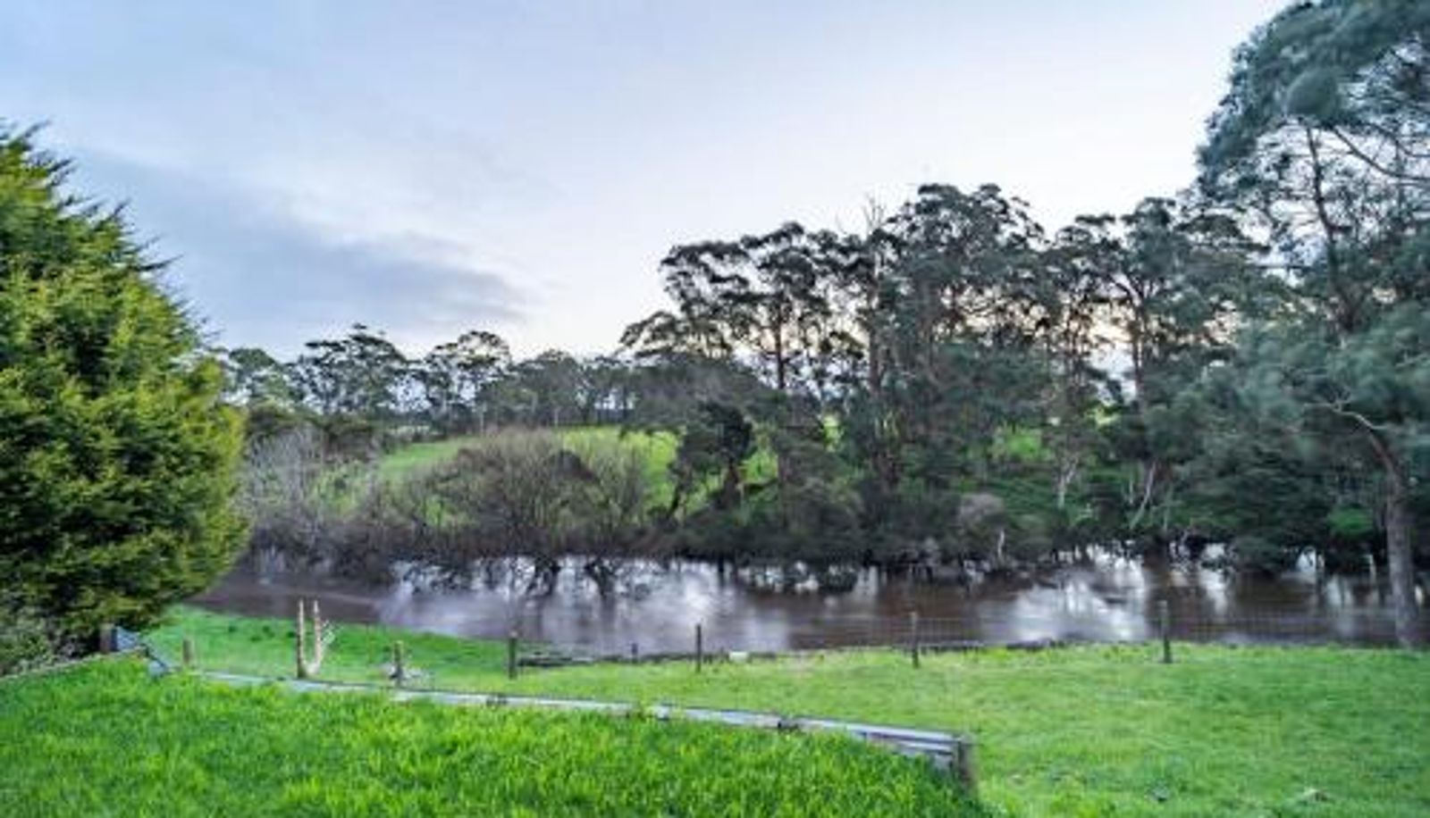 Info - Platypus Waters B&B