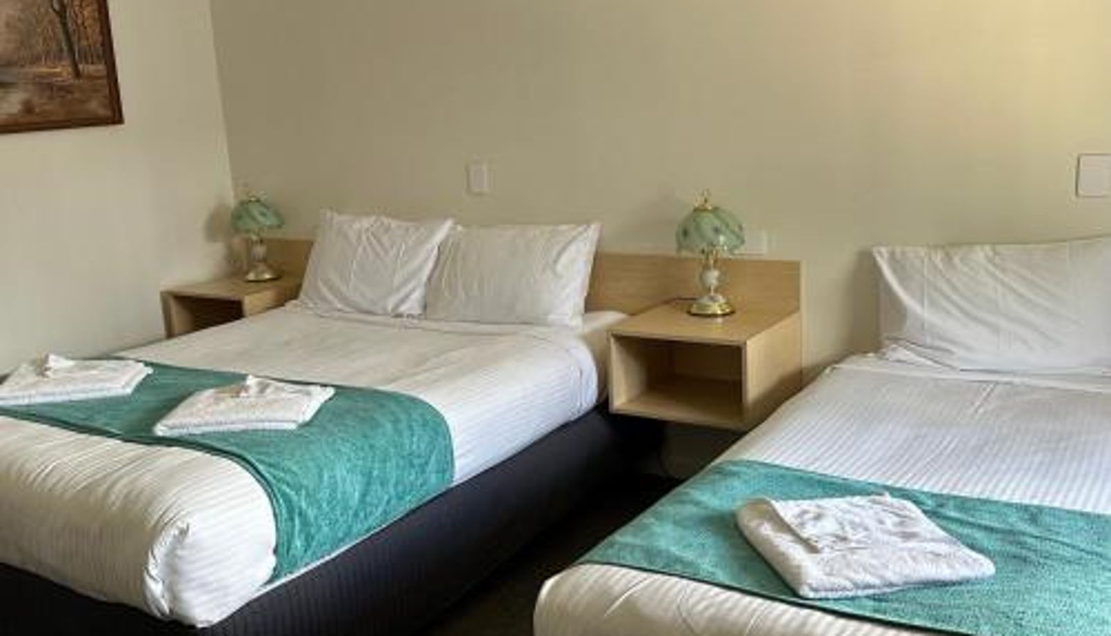 Camera - SHEPPARTON MOTOR INN Tudor House Motel