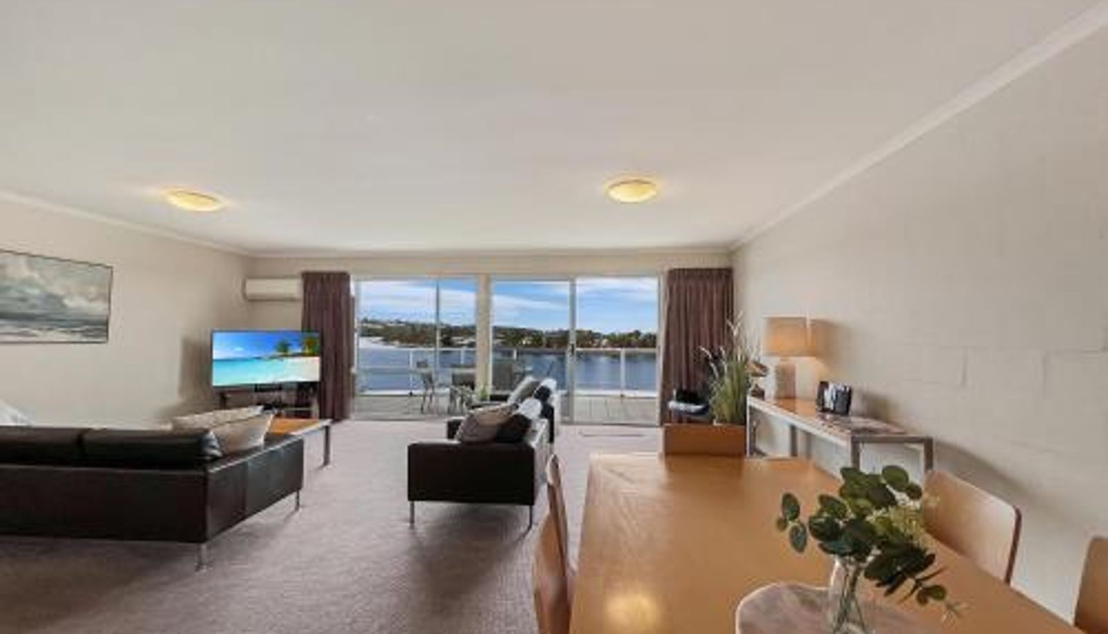 Info - Albacore Apartments