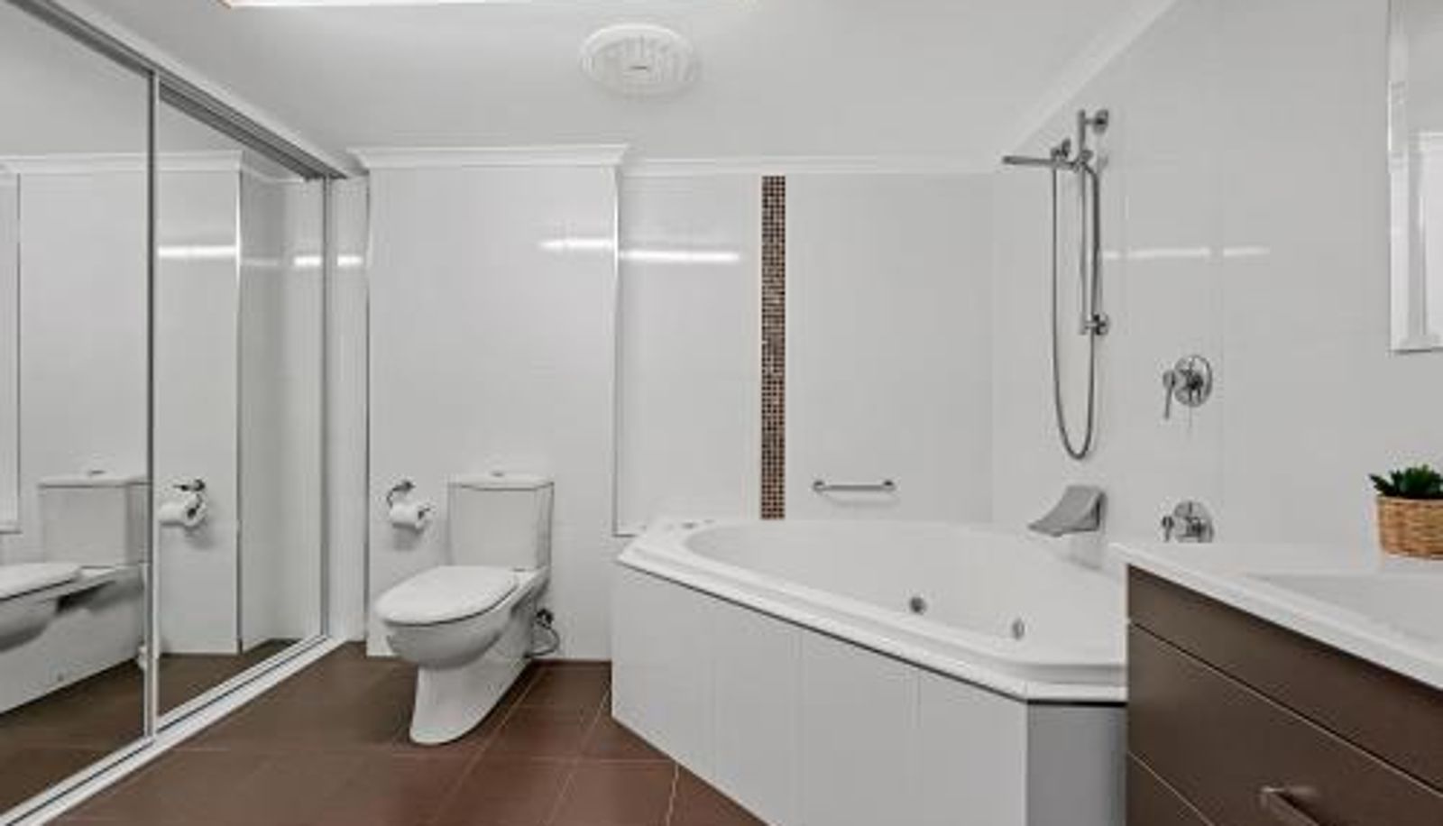 Apartment - Albacore Apartments