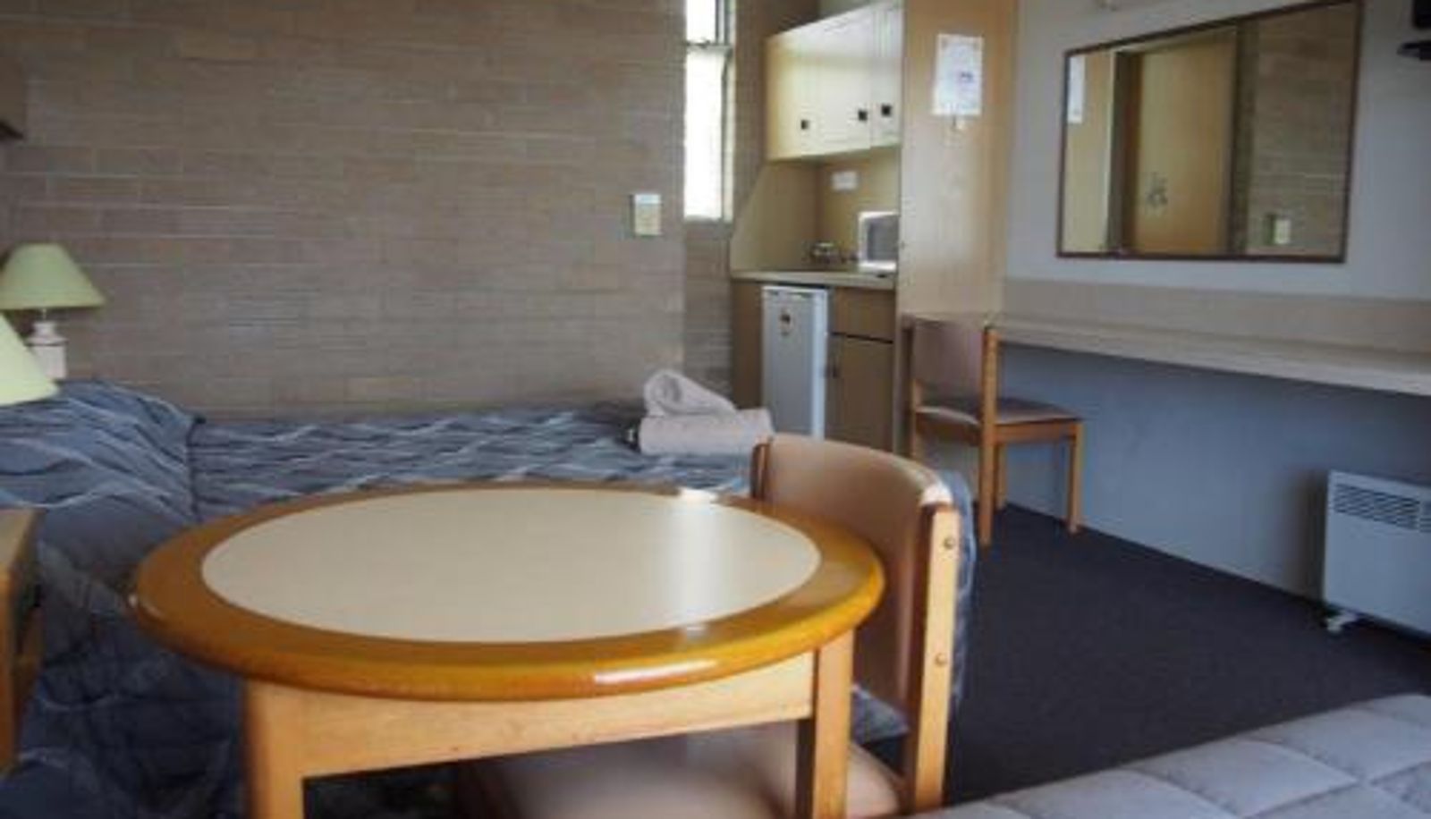 Room - Town Centre Motor Inn