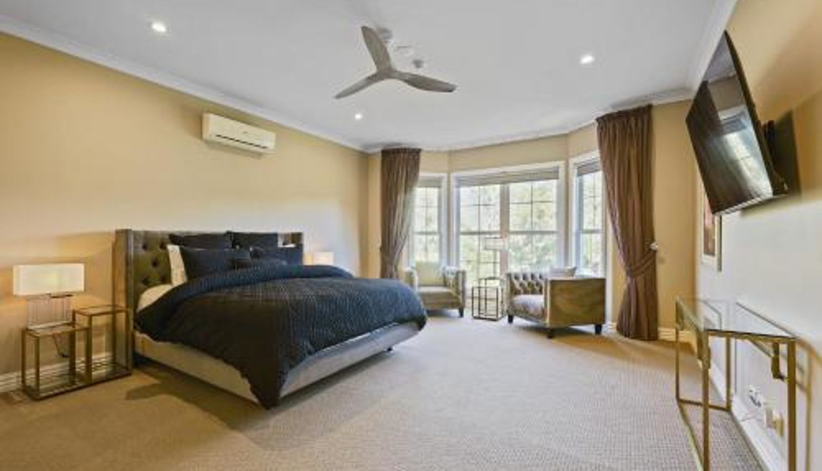 Room - Kerami Manor & Day Spa