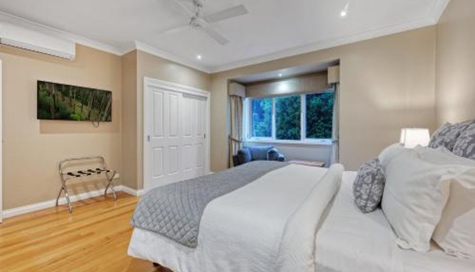 Info - Wrenfield Cottages
