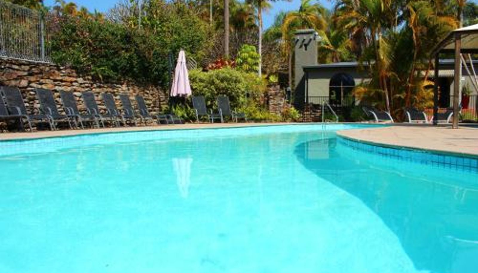 Zwembad - Korora Bay Village Resort