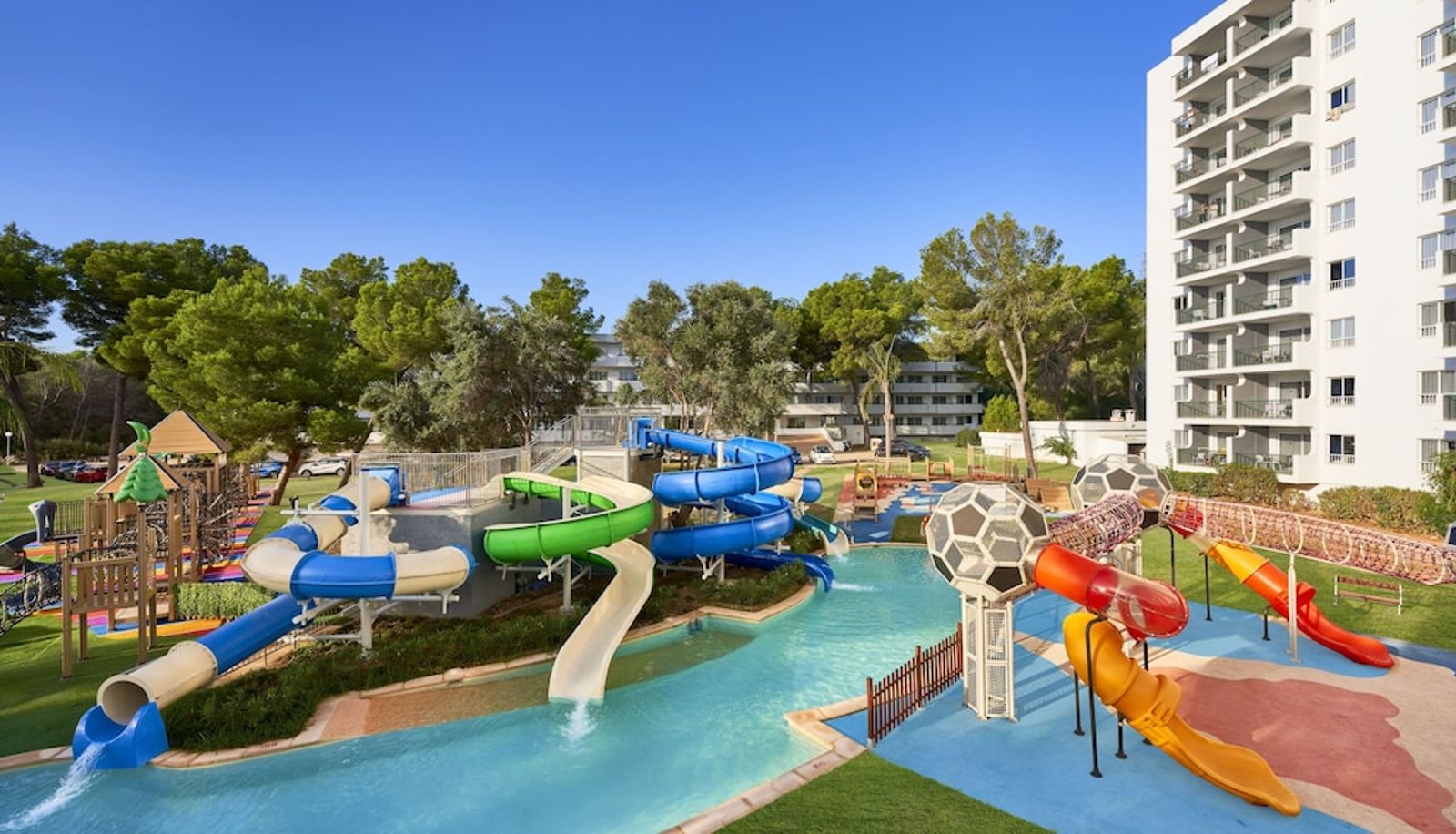 Pool - Hotel BelleVue Club