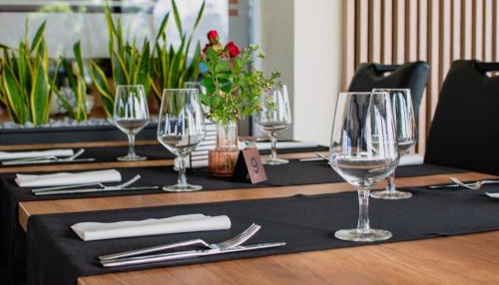 Sala prima colazione all'interno del ristorante - PRZYSTANEK ROSZKÓW -NOCLEGI i RESTAURACJA