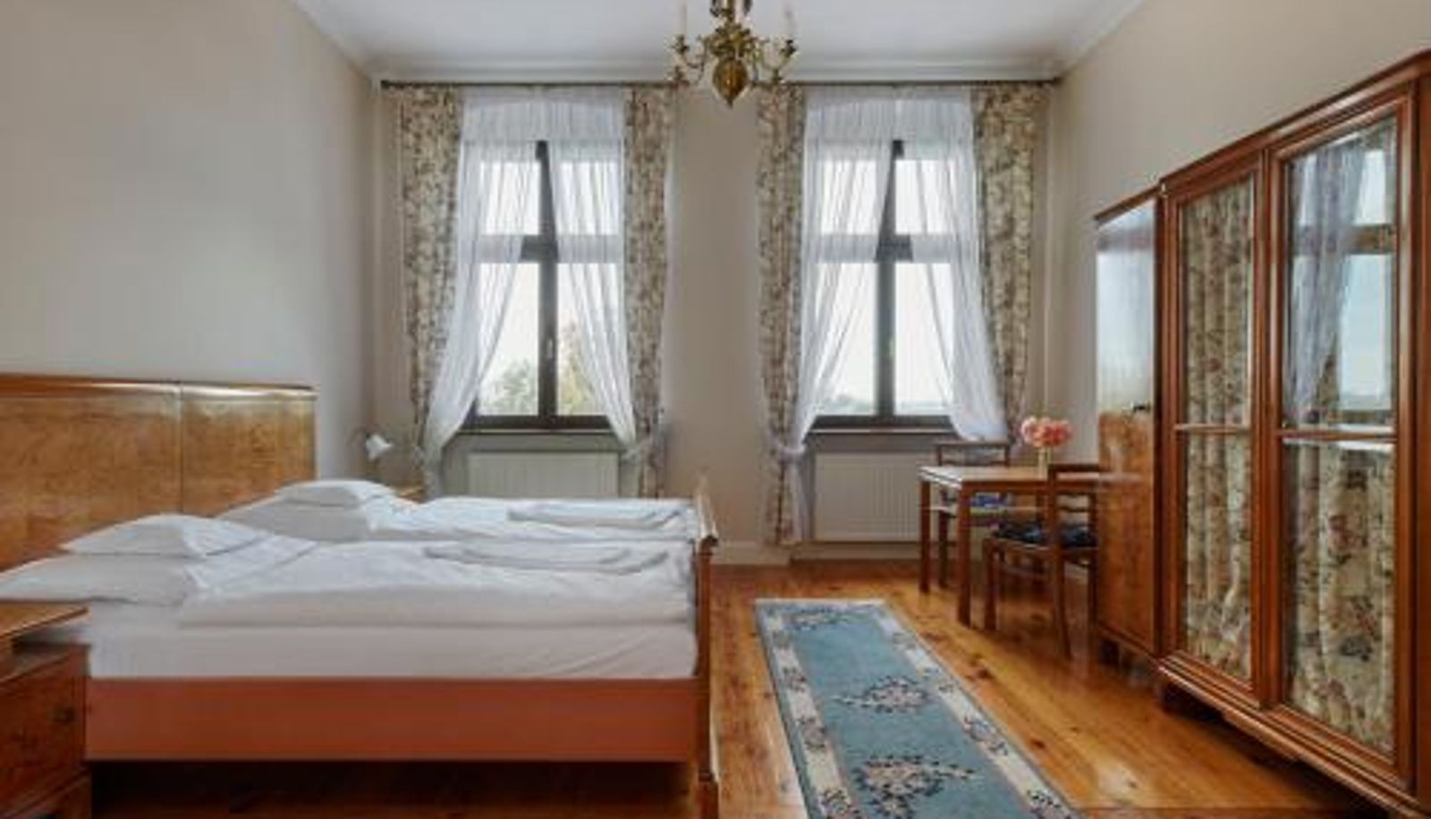 Zimmer - restauracja Pałac w Orli - pokoje