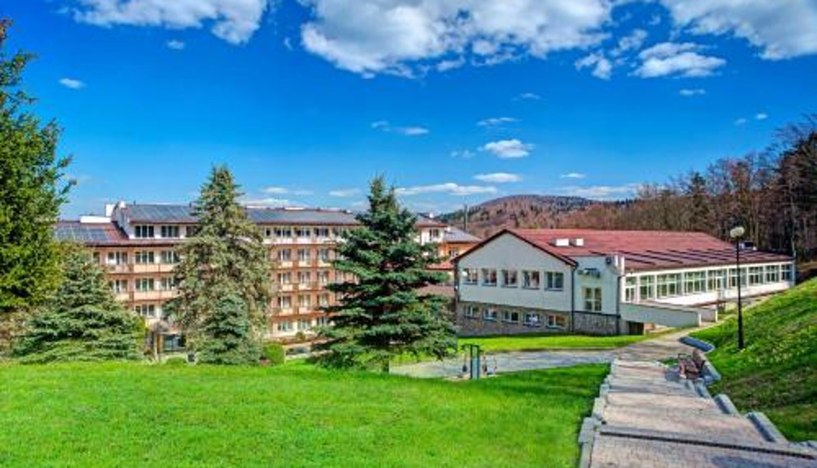 Hotel Außenbreich - Górnicze Sanatorium Związkowe "GÓRNIK" KZZG w Polsce