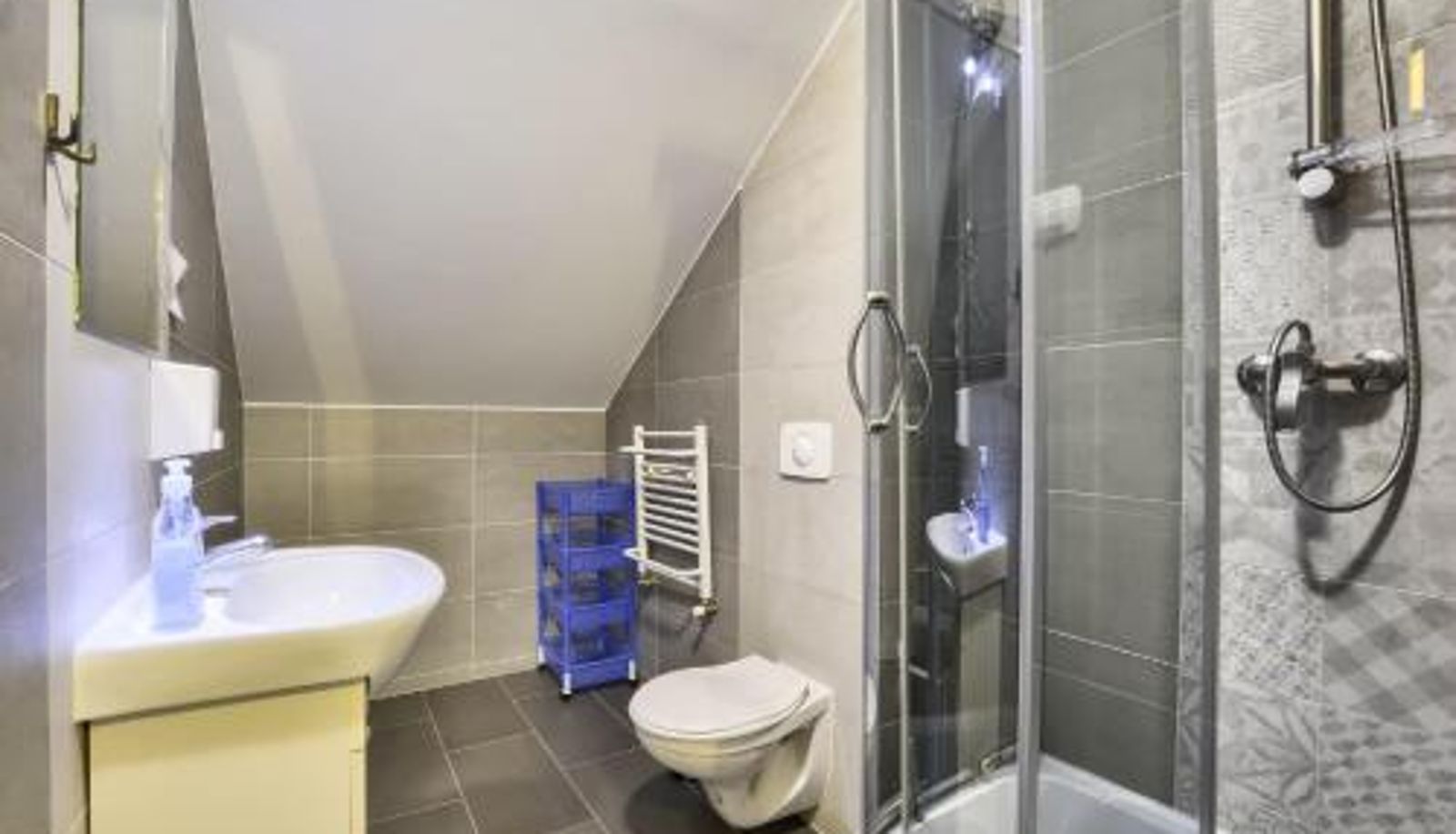 Salle de bain - Zajazd Karłów Restauracja & Pokoje Gościnne