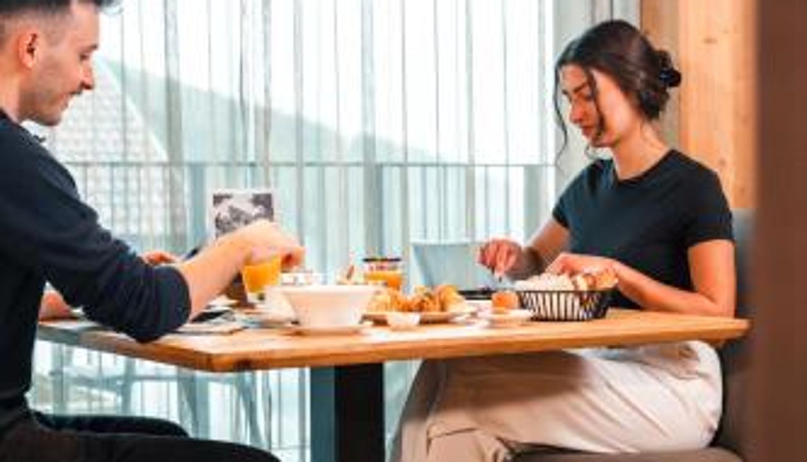 Frühstücksraum innerhalb des Restaurants - Hotel Panoramic Lotsch