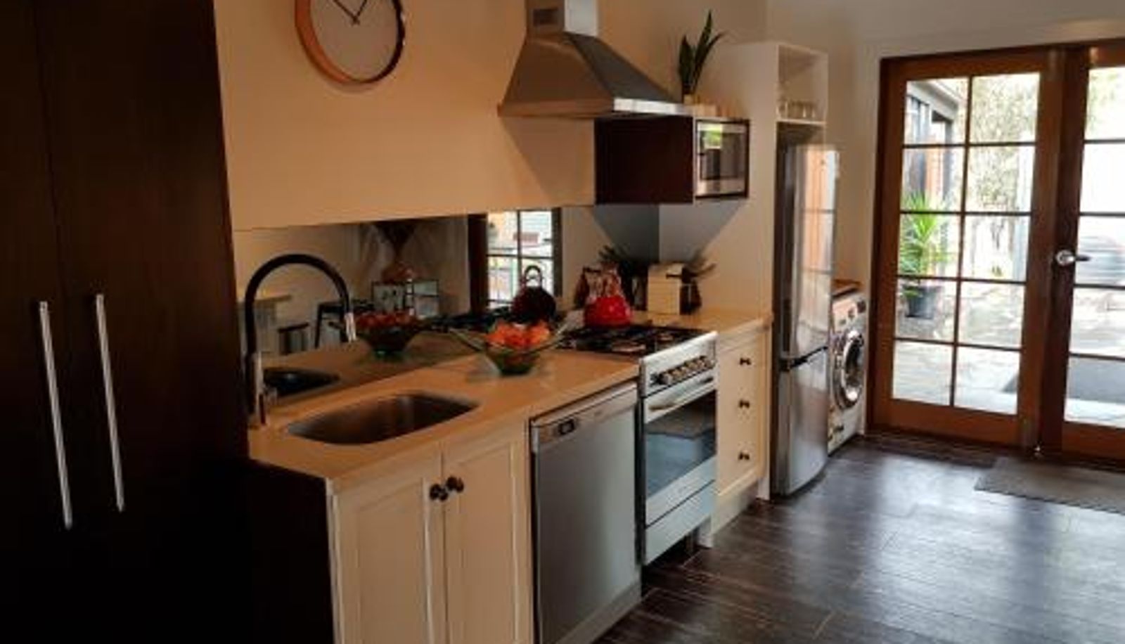Info - Irongate Studio B&B