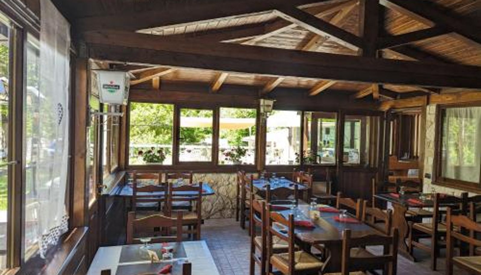 Frühstücksraum innerhalb des Restaurants - Hotel il Rifugio del Lupo scanno