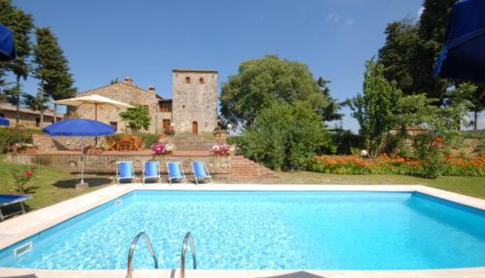 Pool - B&B La Torre - Fattoria di Larniano