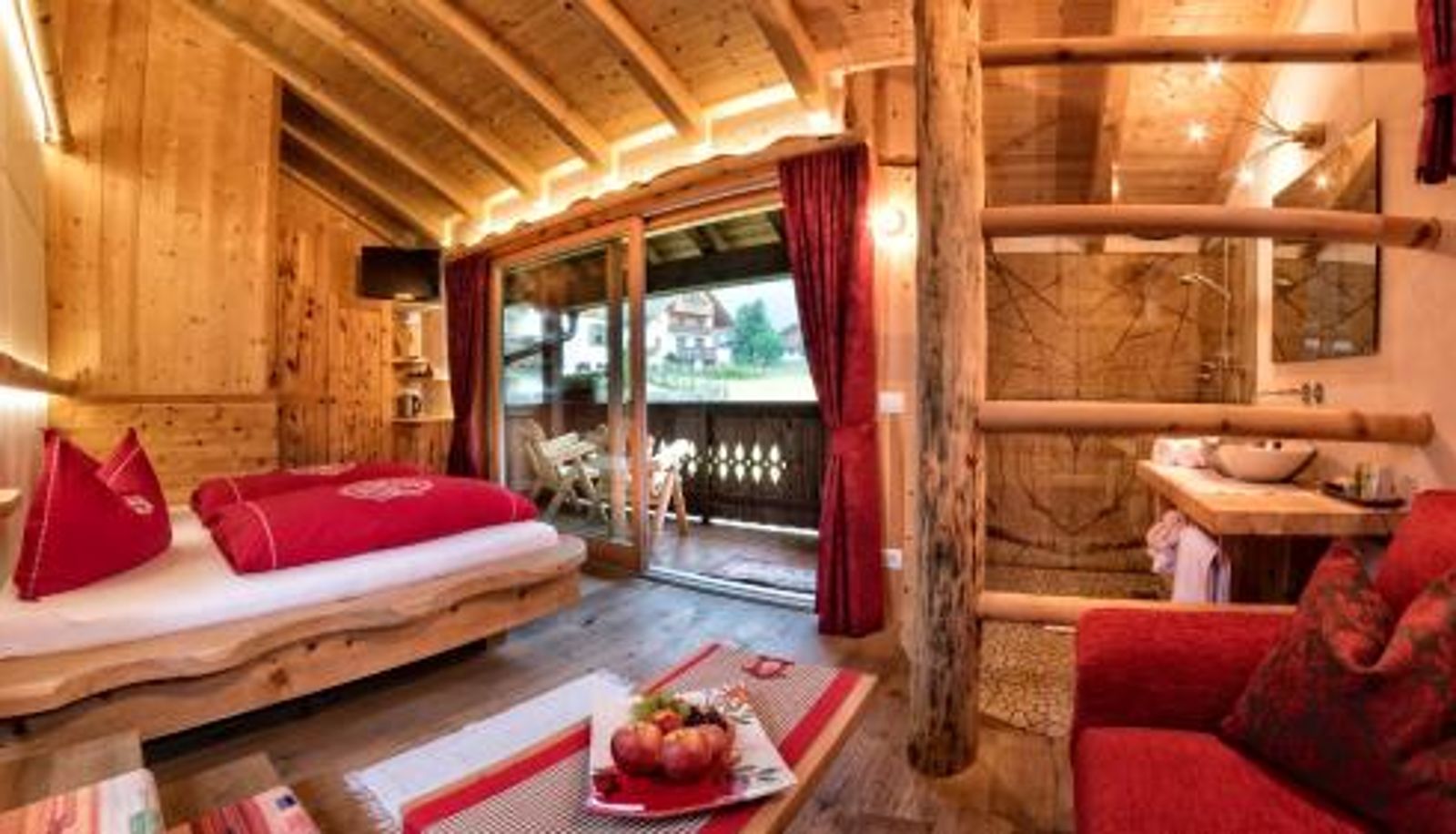 Habitación - La Ücia by Fana Ladina