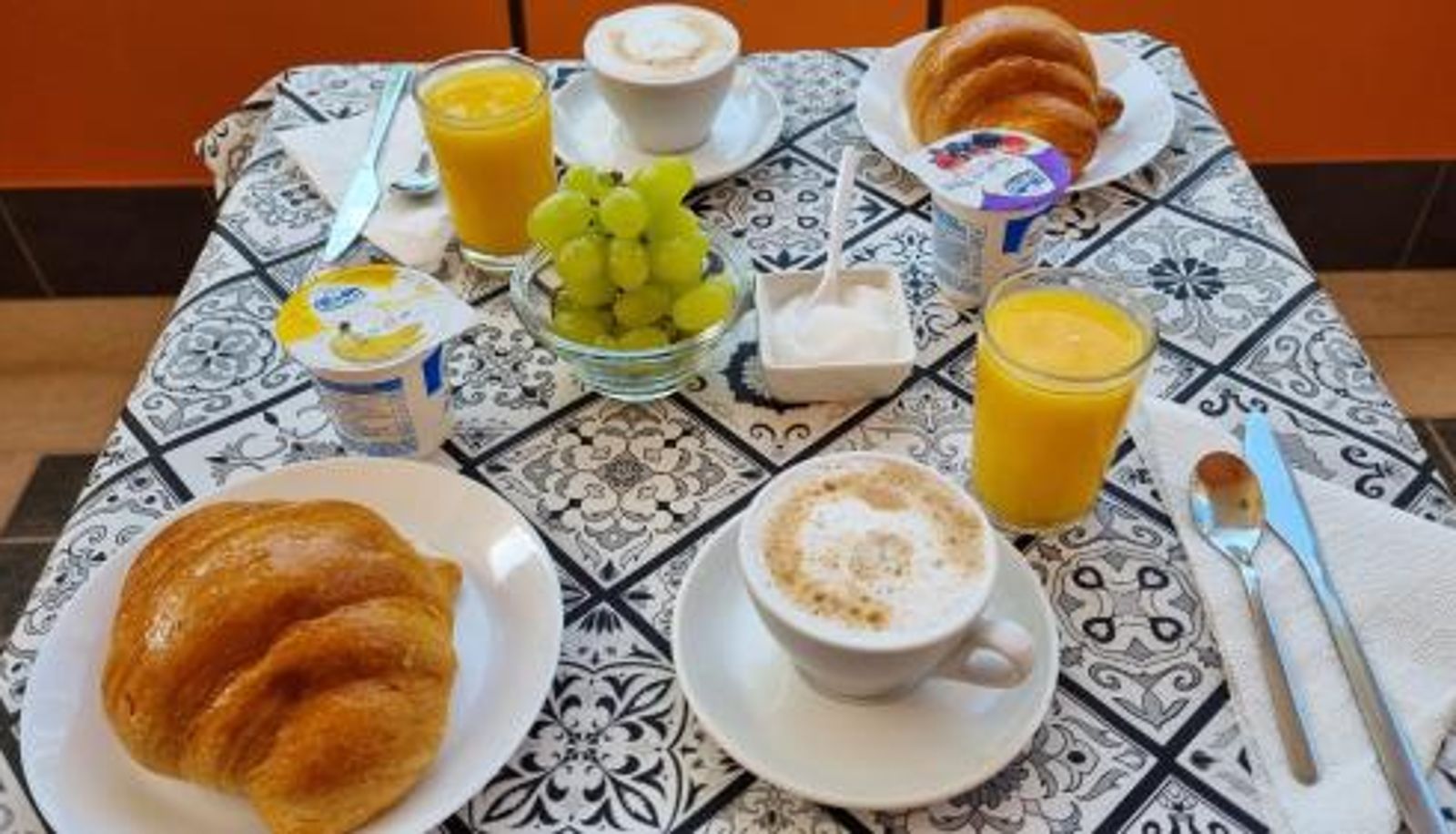 Breakfast room within the restaurant - BnB The Station