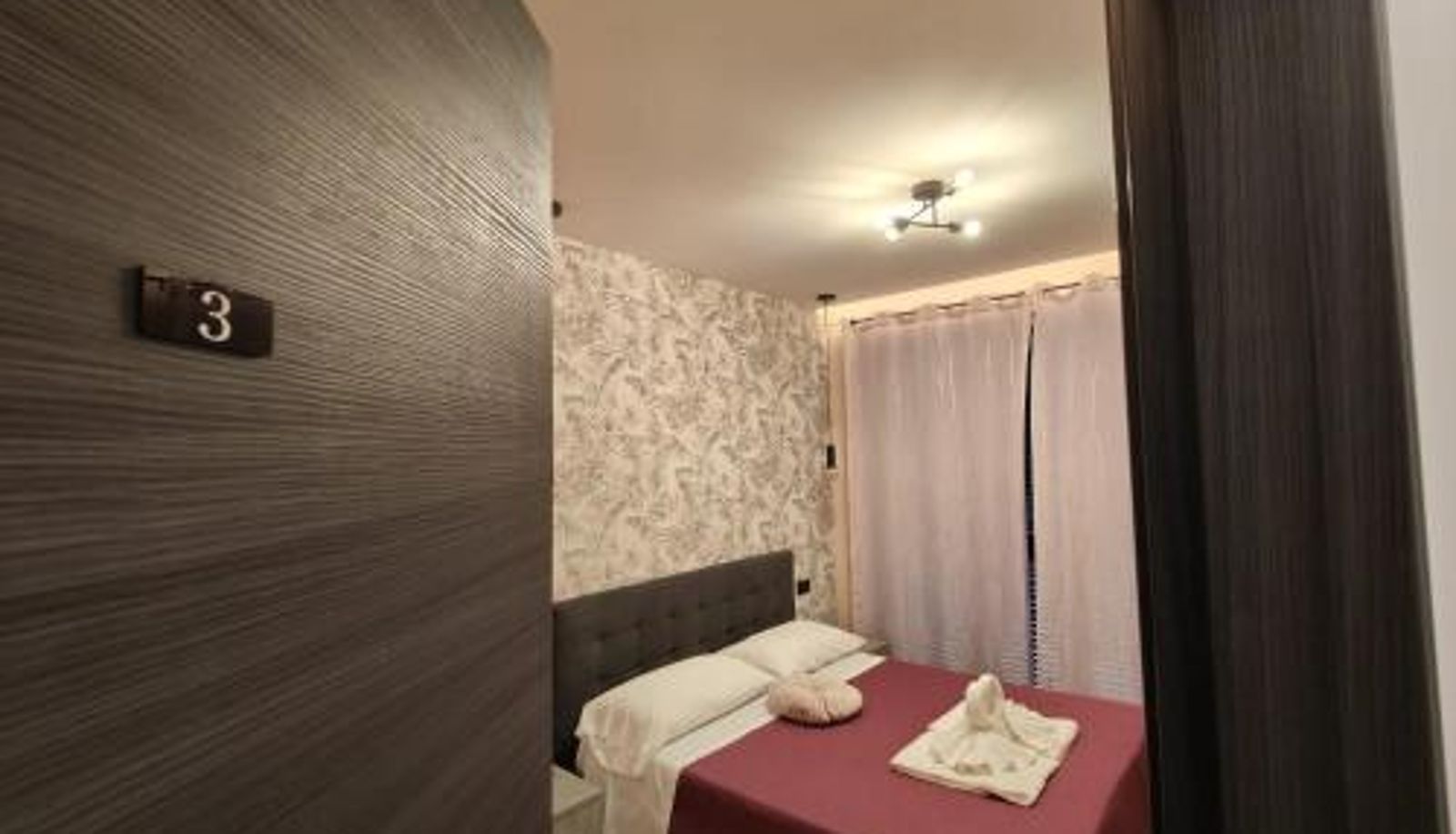 Zimmer - Napoli Central Capodichino B&B