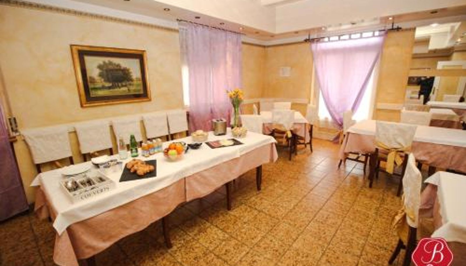 Sala śniadaniowa w restauracji - Trattoria Bettola
