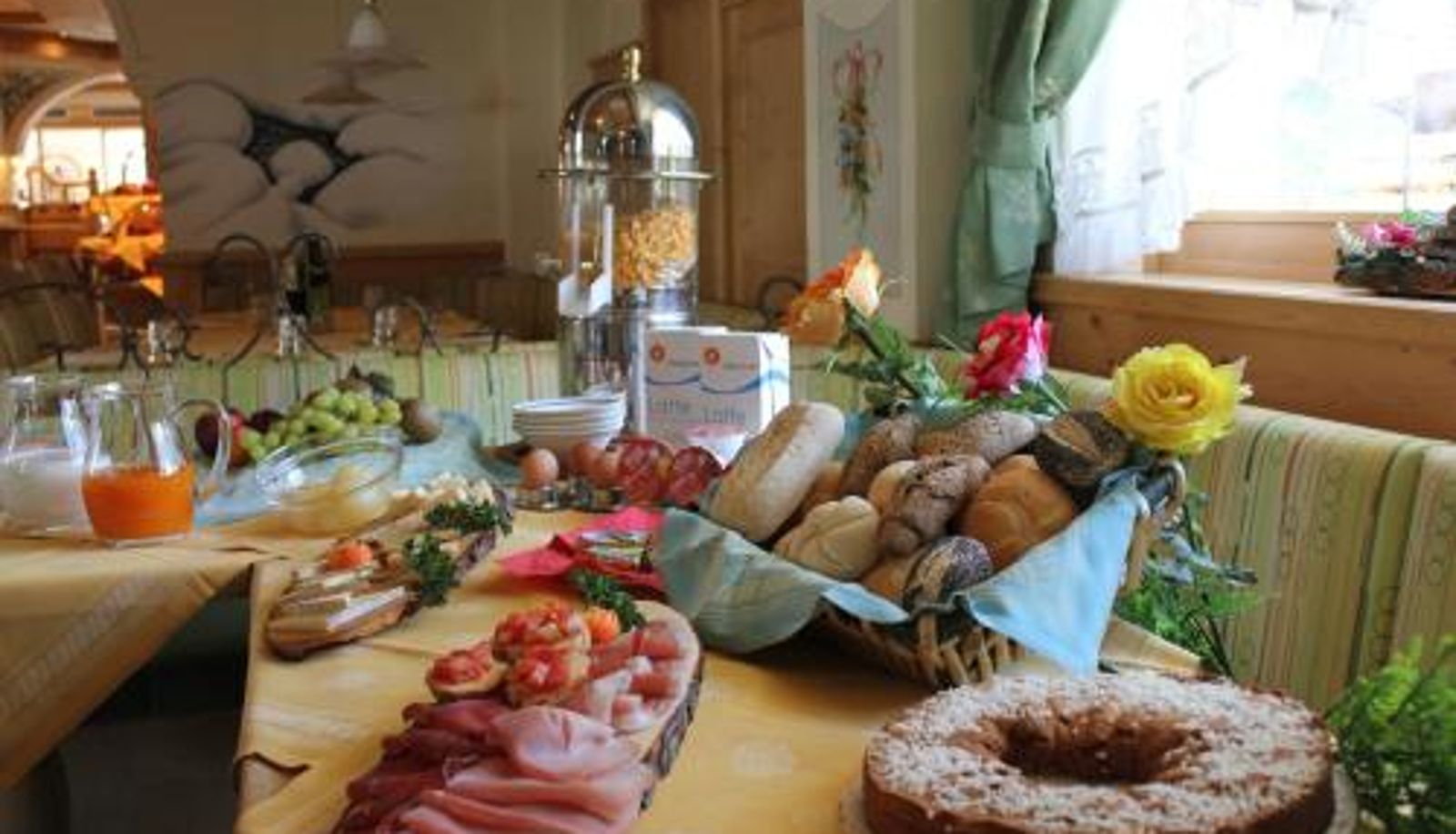 Frühstücksraum innerhalb des Restaurants - B&B Via Vai