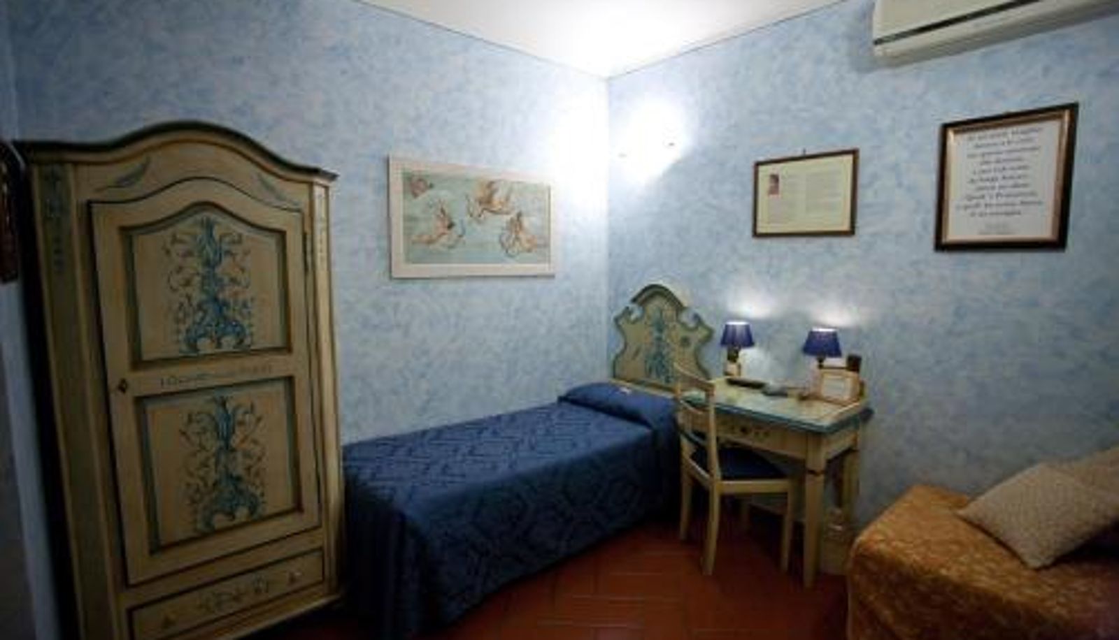 Kamer - Locanda dei Poeti Rooms & Apartments