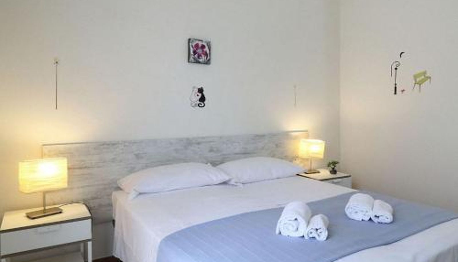 Info - Mia Palace