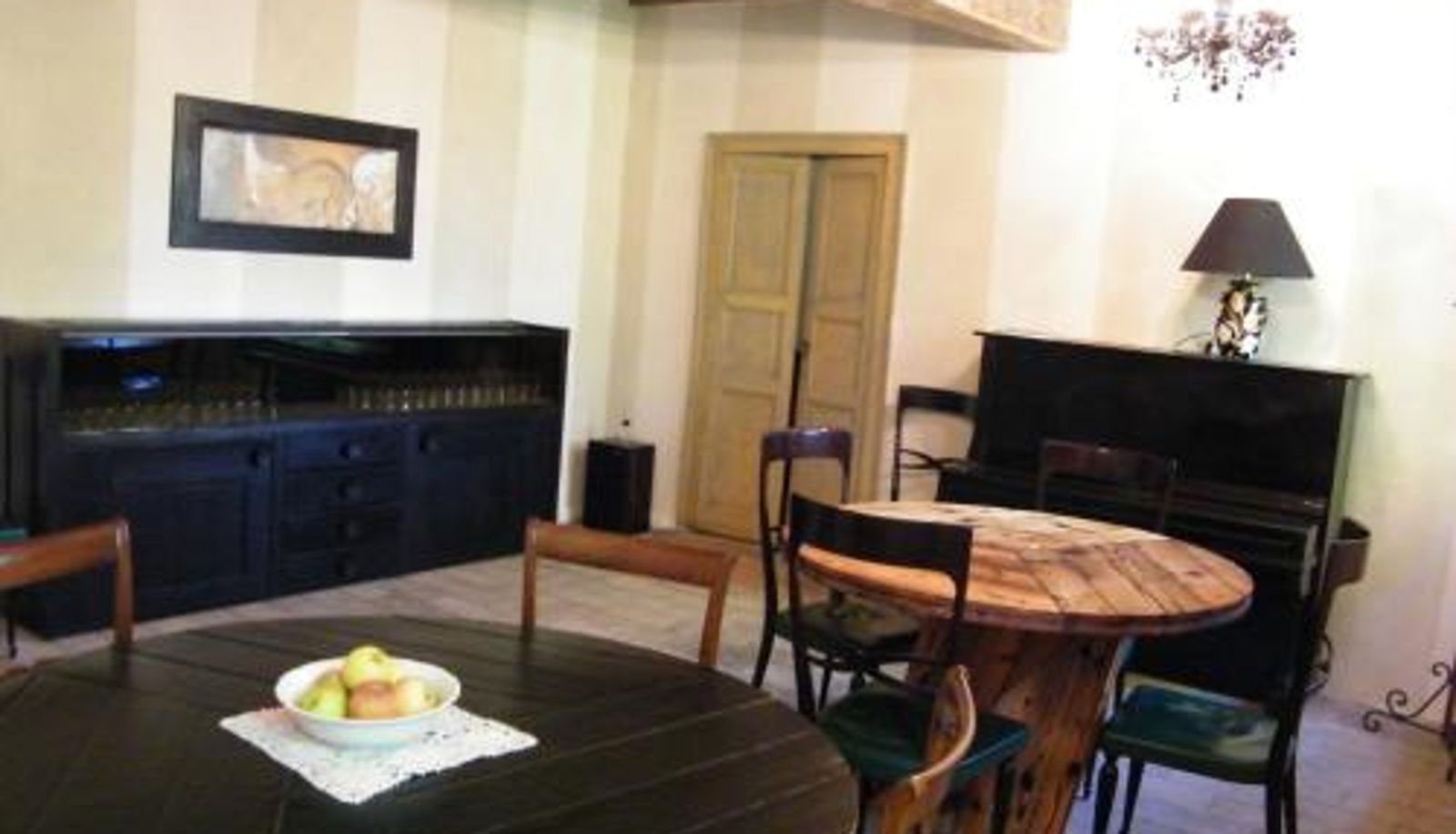 Salle de petit-déjeuner dans le restaurant - Room and Breakfast Torre