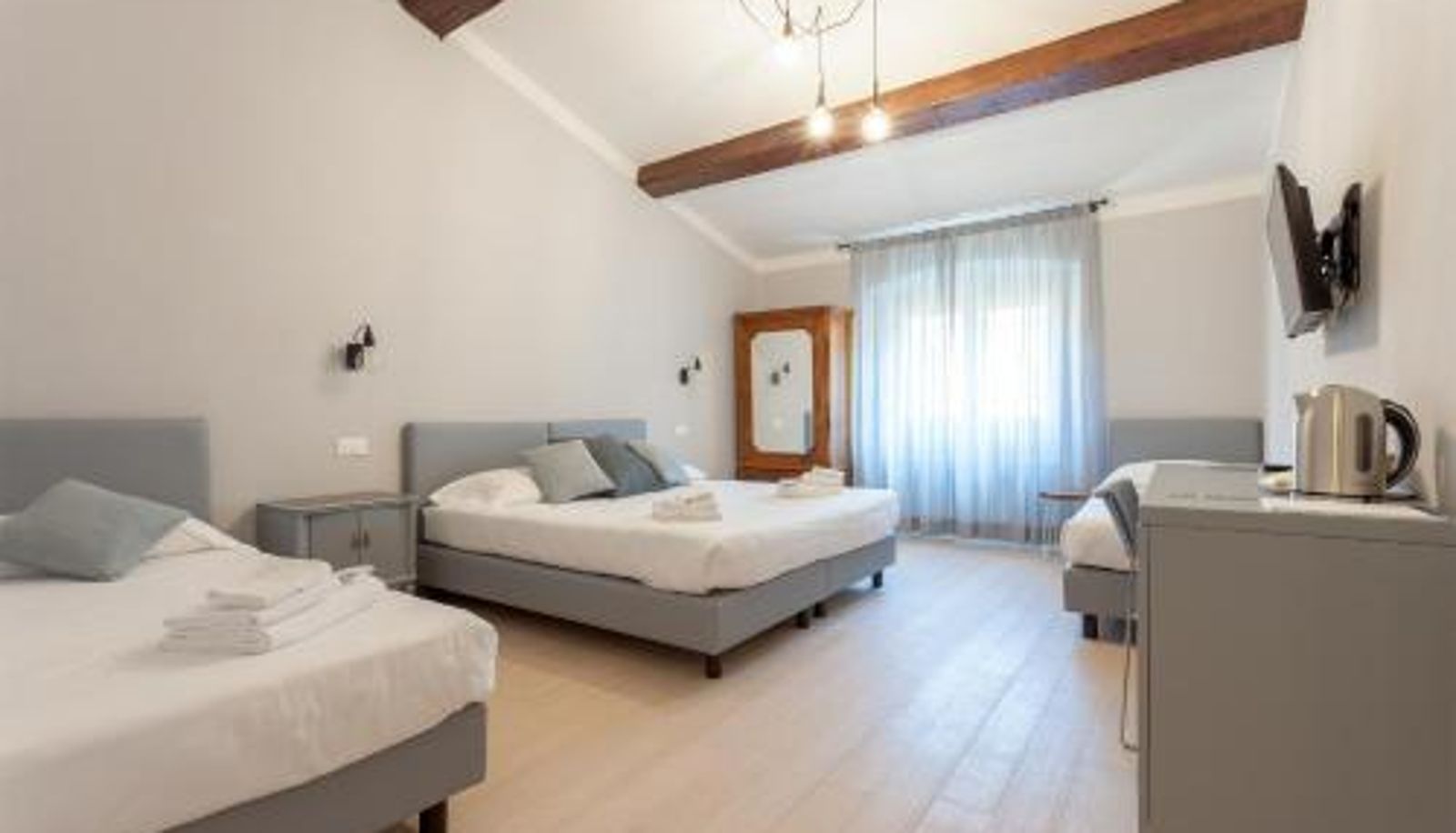 Camera - Santo Spirito Venti - Design Rooms in Florence near Ponte Vecchio & Palazzo Pitti