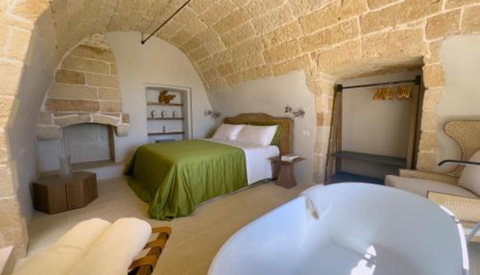 Tripla - Villa Neviera Wine Resort & Spa by Cantine Due Palme
