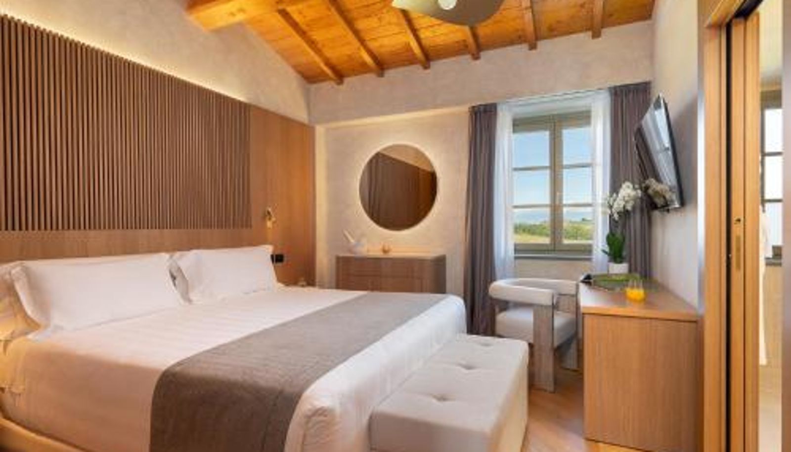 Info - Villa Petriolo - Small Luxury Hotels of the World