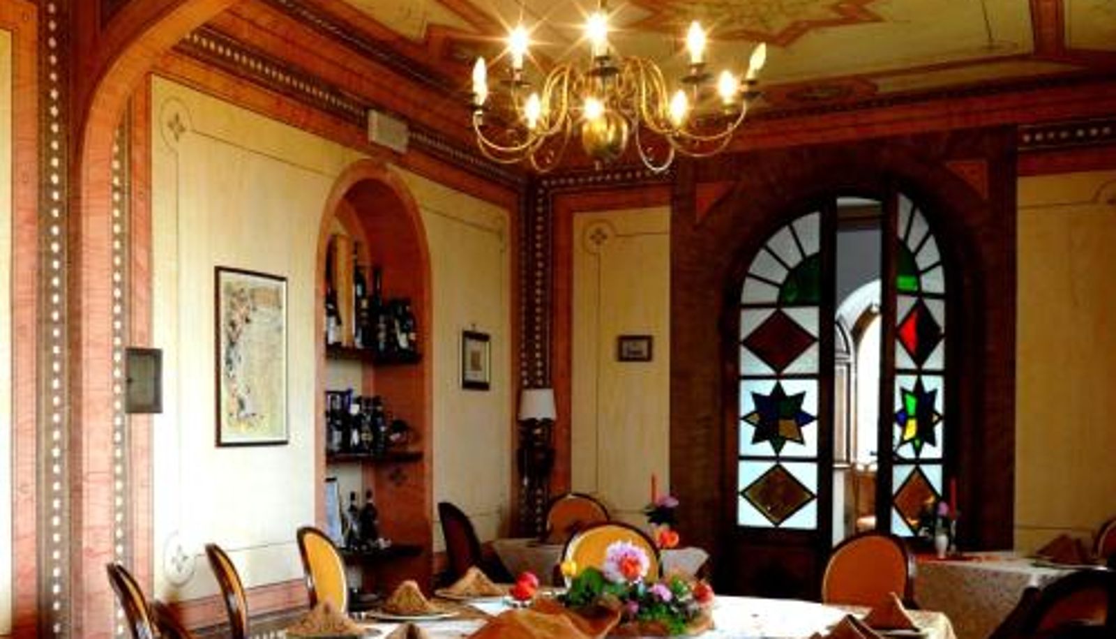Sala de desayunos dentro del restaurante - Relais Castelluccio Palusse