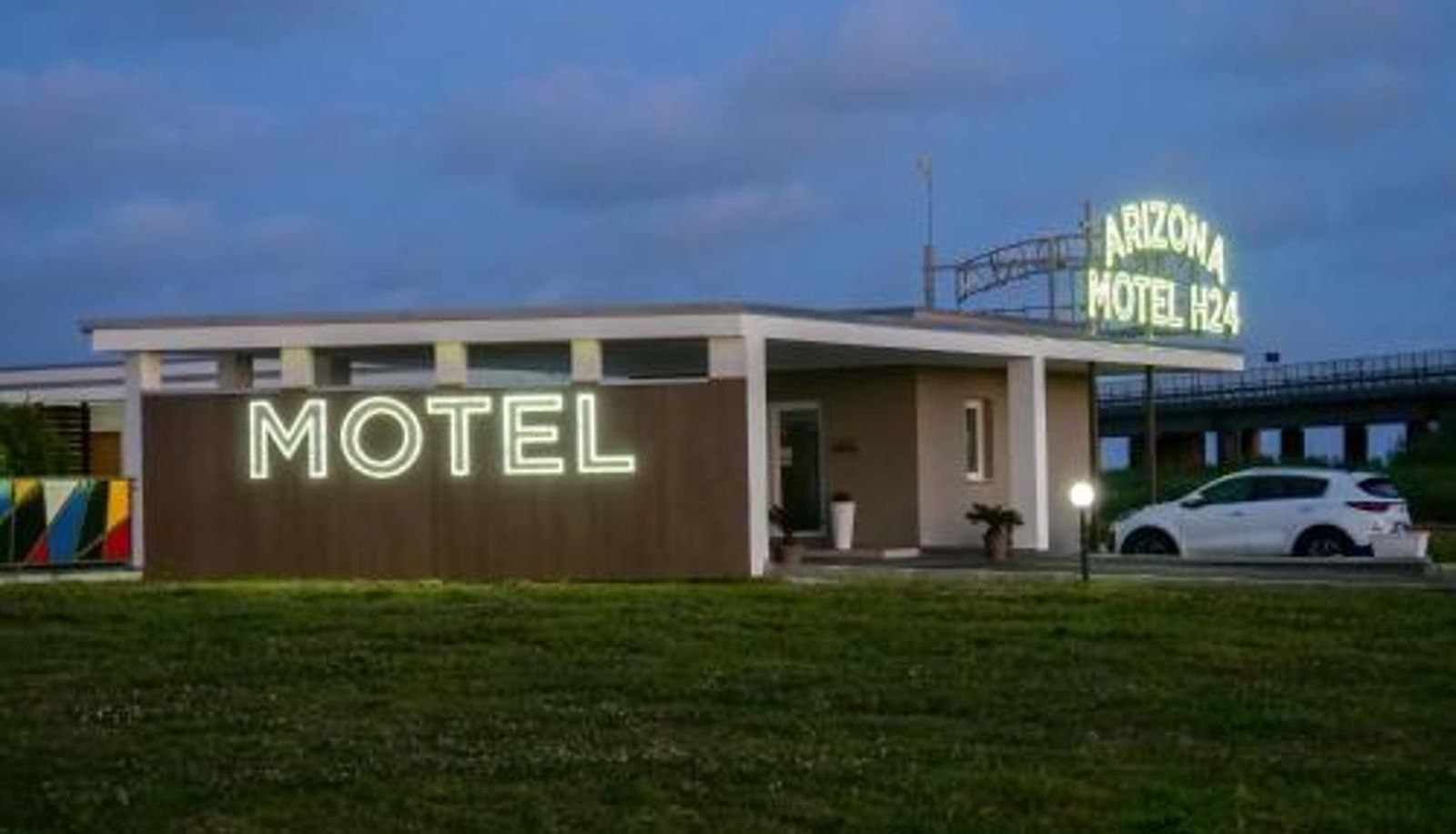 Info - Arizona Motel