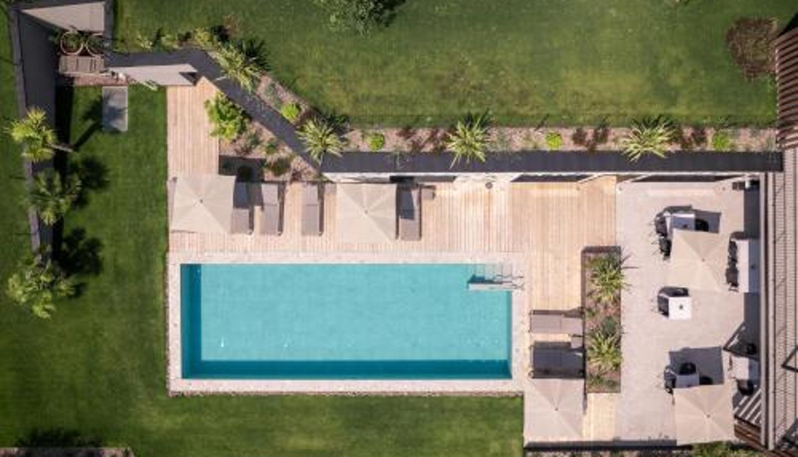 Piscina - View - AgriSuites