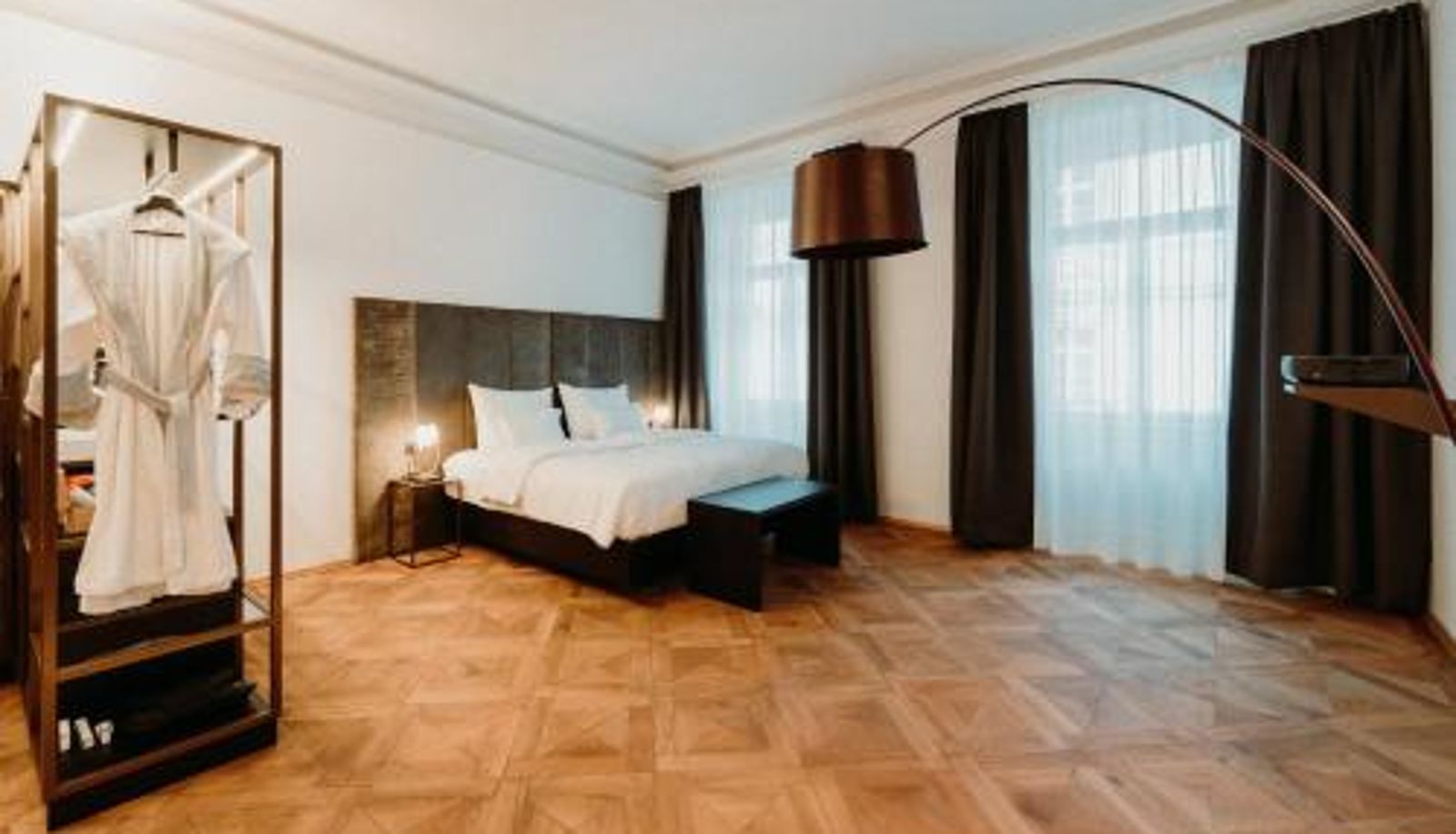 Suite - META SUITES historic city living