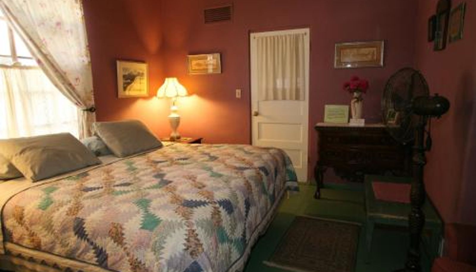 Room - Spirit Tree Inn B&B