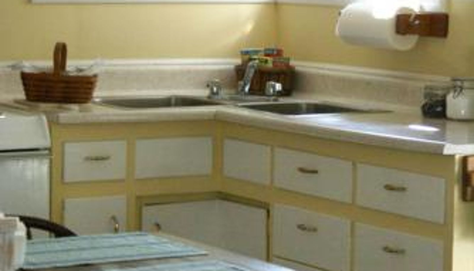 Info - Trailside Inn Bed and Breakfast