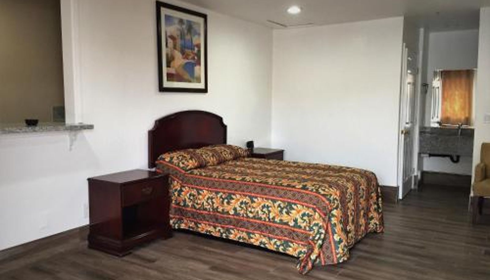 Camera - Palm Inn Motel - Montclair