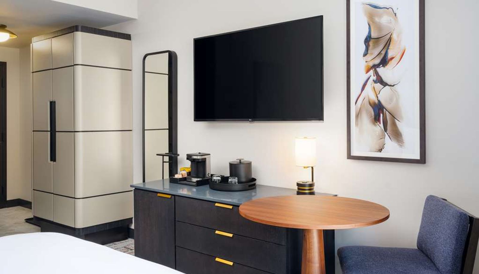 Camera - The Hoffmann Hotel Basalt Aspen Tapestry Collection by Hilton