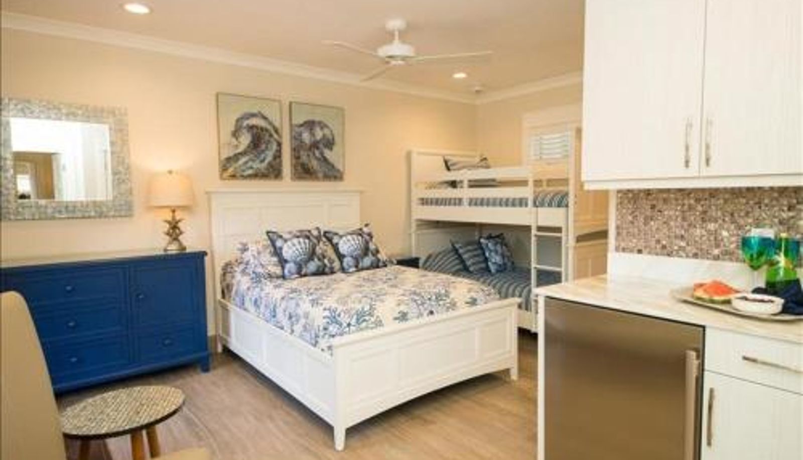 Info - The Rod and Reel Resort Grand Suite 6