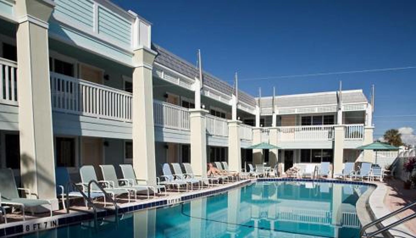 Basen - Resort Sixty-Six
