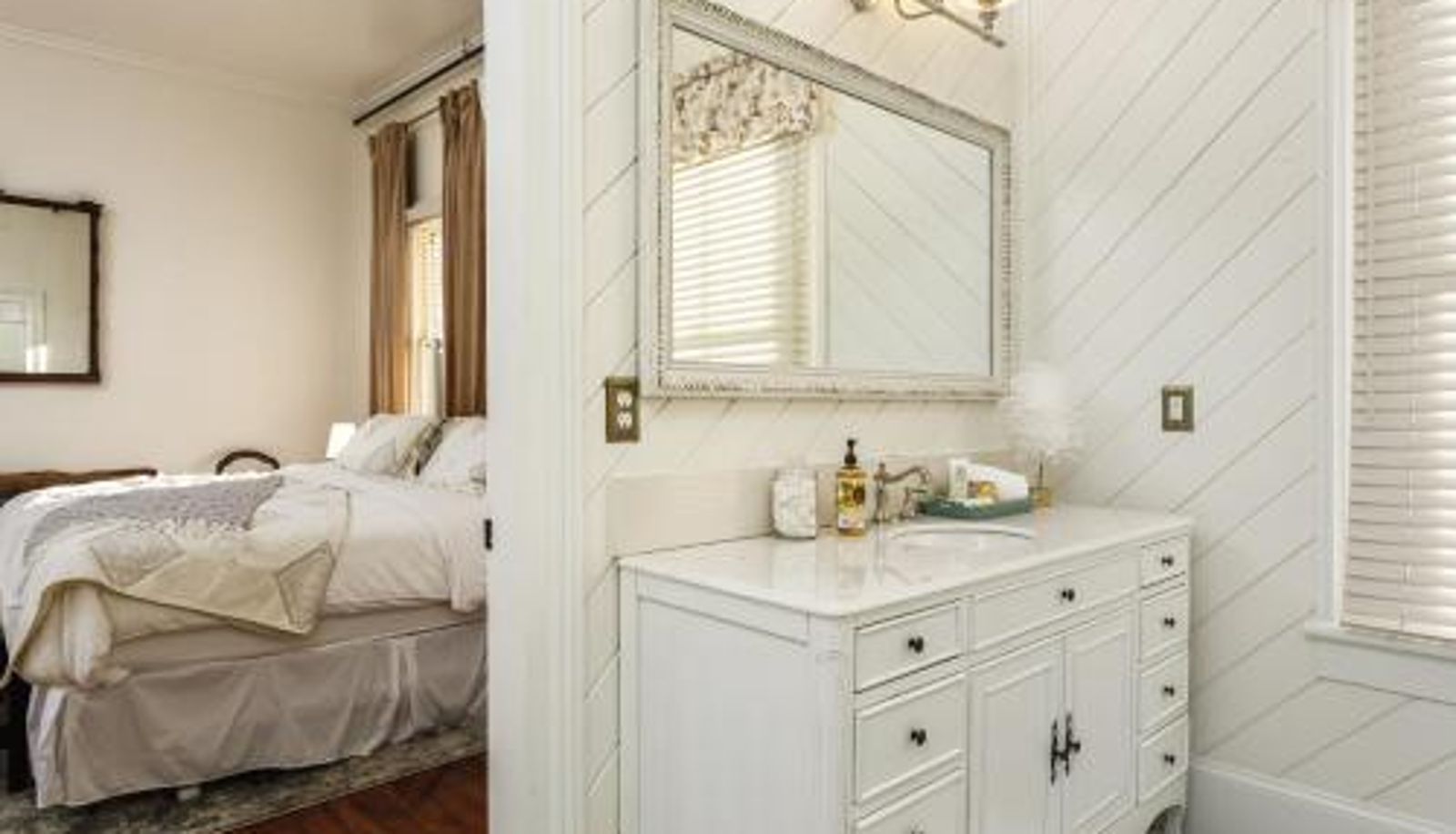 Info - Celestine Bed and Breakfast